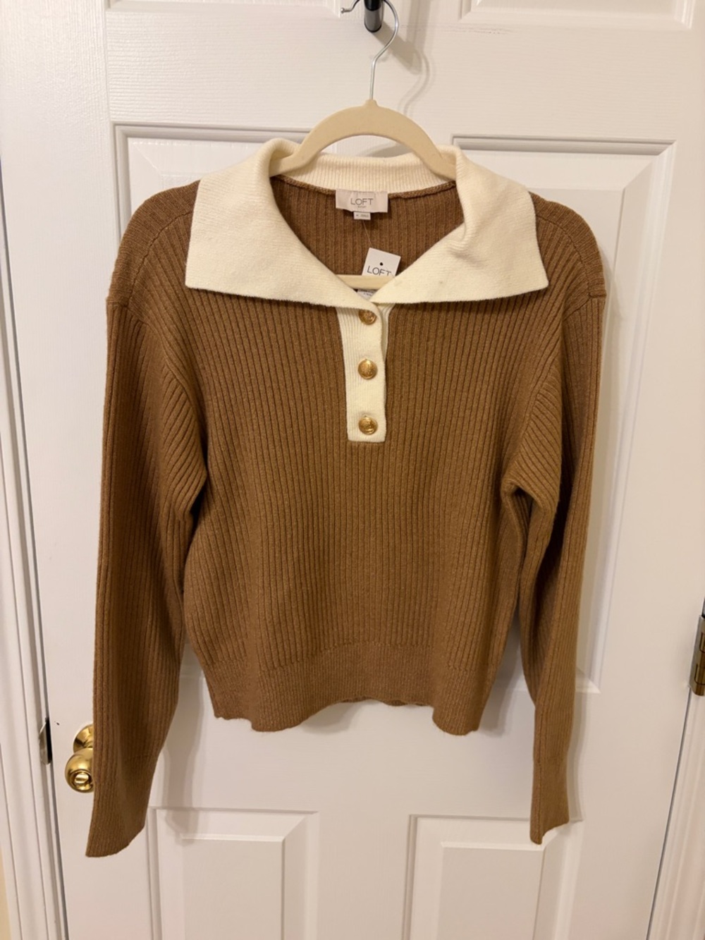 LOFT Tan Ribbed V‑Neck Sweater with Cream Collar, NWT!